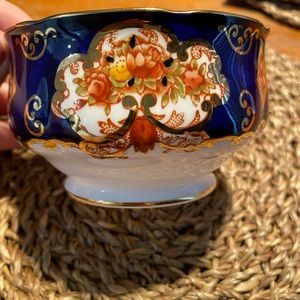 Royal Albert Heirloom sugar bowl
